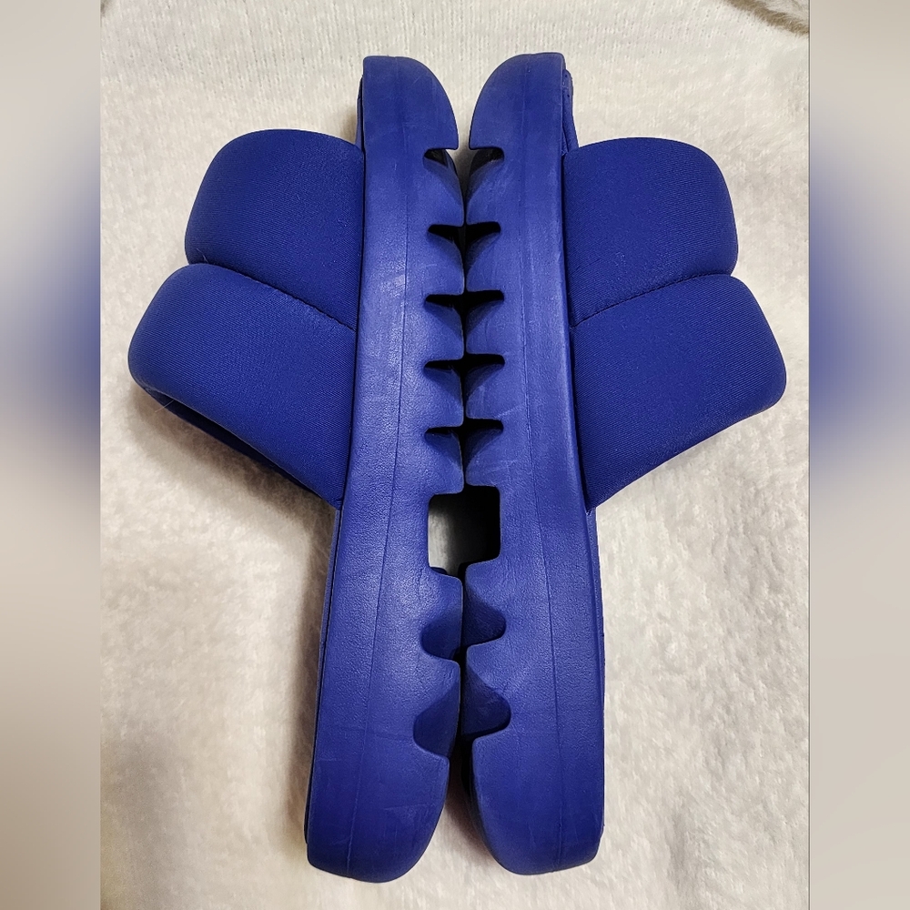 Reebok CardiB Slides Size 9